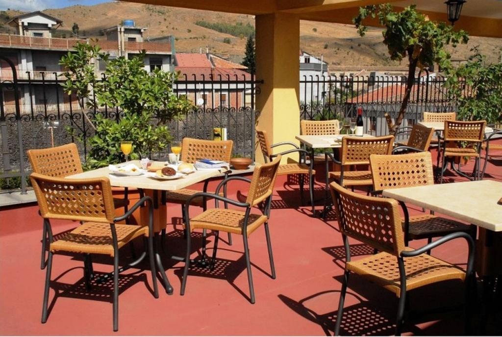 Hotel Scrivano Randazzo Ngoại thất bức ảnh
